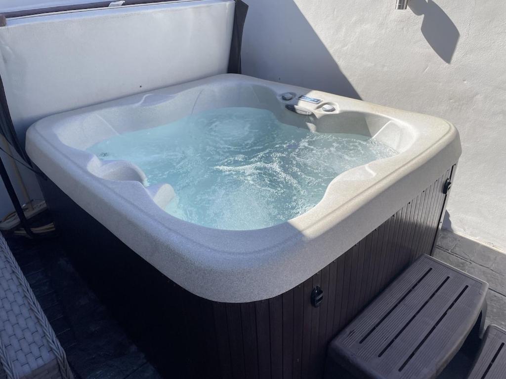 Quirky Cottage In The Centre Of Penrith With A Hot Tub Εξωτερικό φωτογραφία